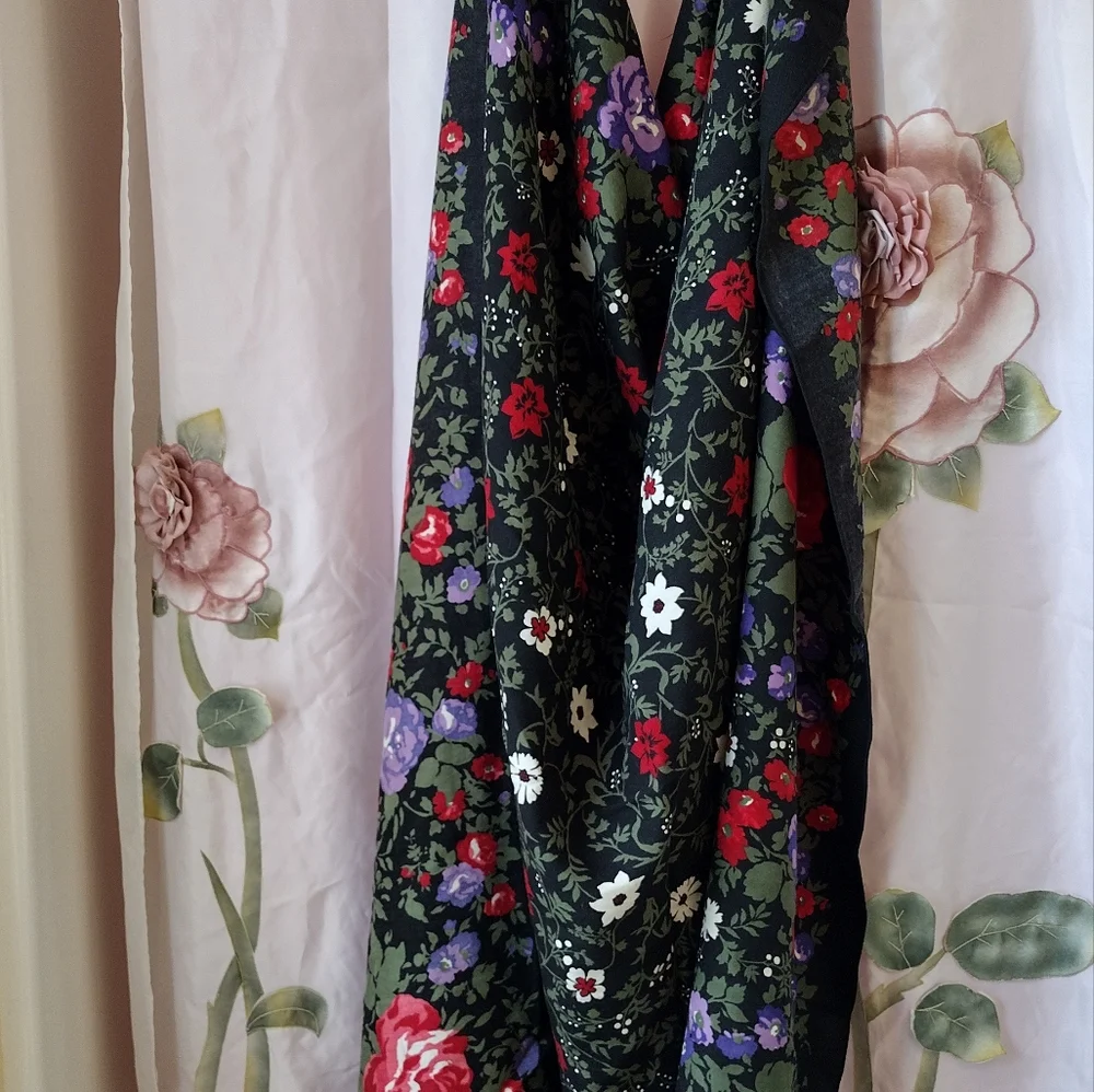 Gibi Roma beutiful floral